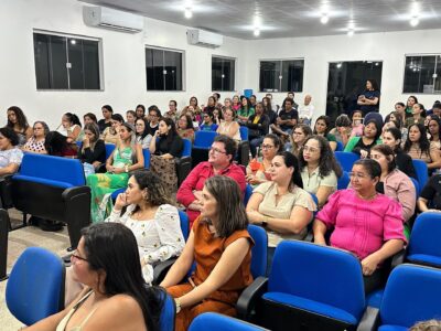 Secretaria de Educação realiza formação para servidores da rede municipal
