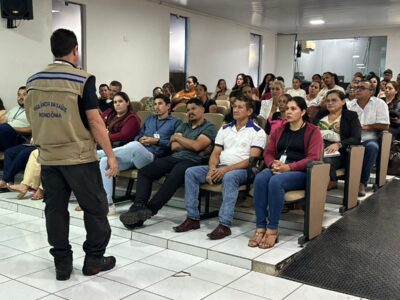 AGEVISA realiza capacitação para servidores da saúde em São Miguel do Guaporé sobre combate à dengue e às arboviroses.